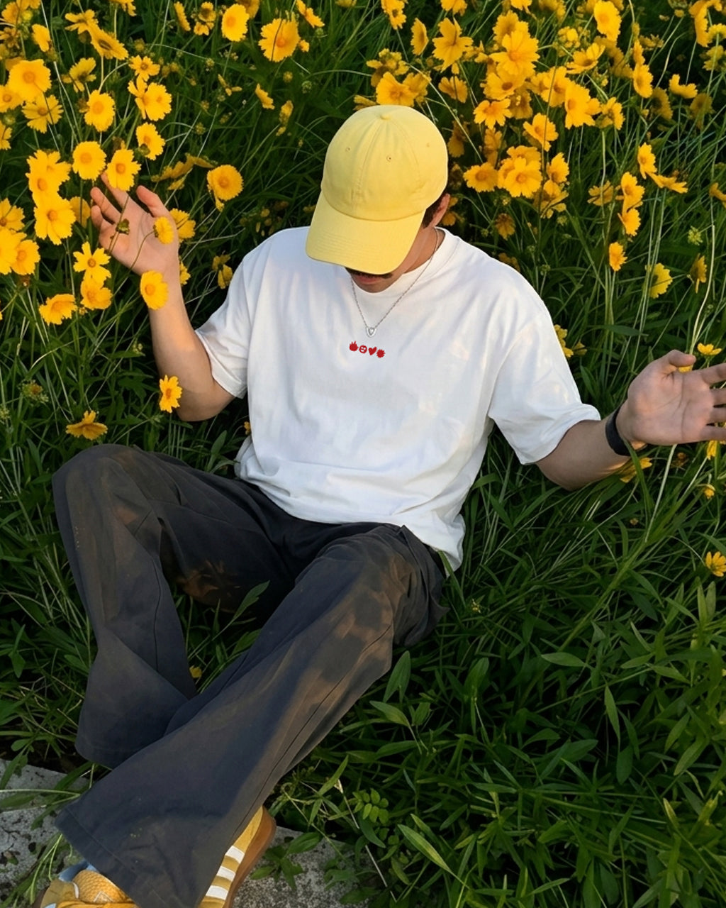 Average Icons T-shirt